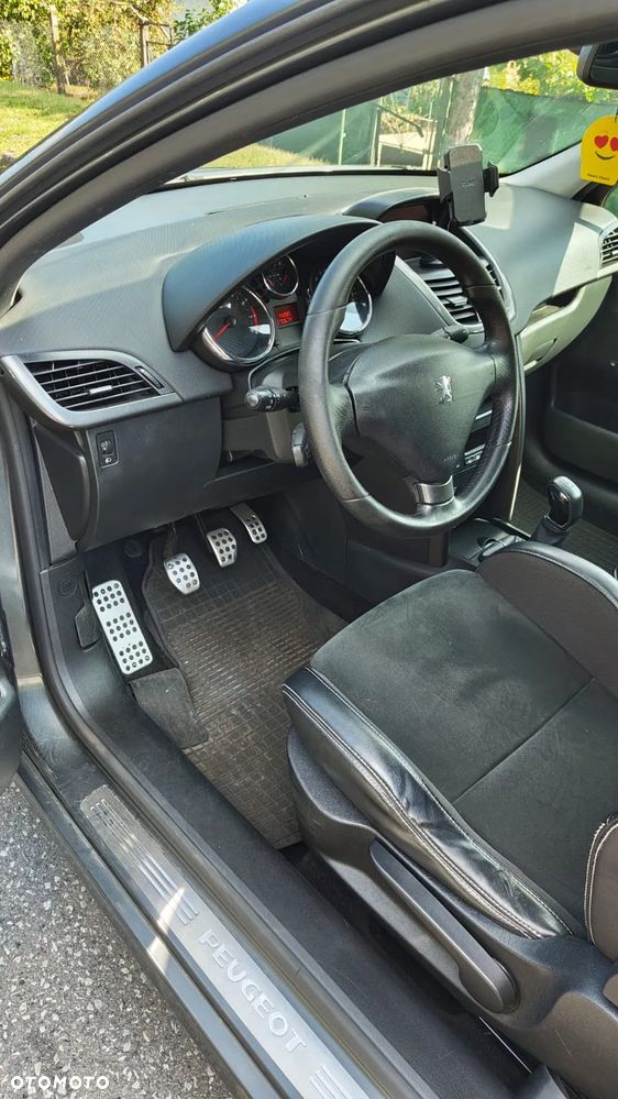 Peugeot 207 RC - 12