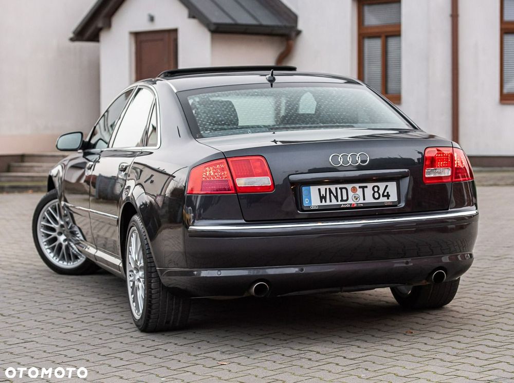 Audi A8 4.2 FSI Quattro - 2