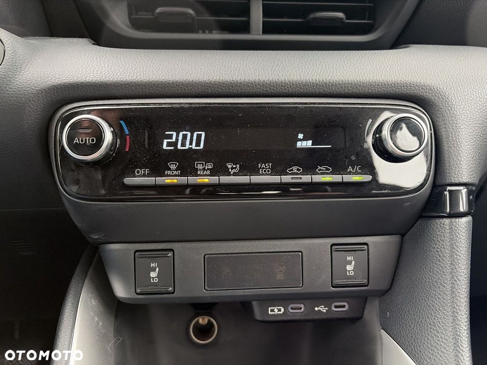 Mazda 2 - 24