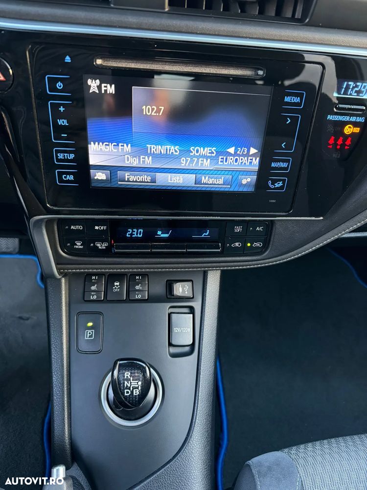 Toyota Auris - 32