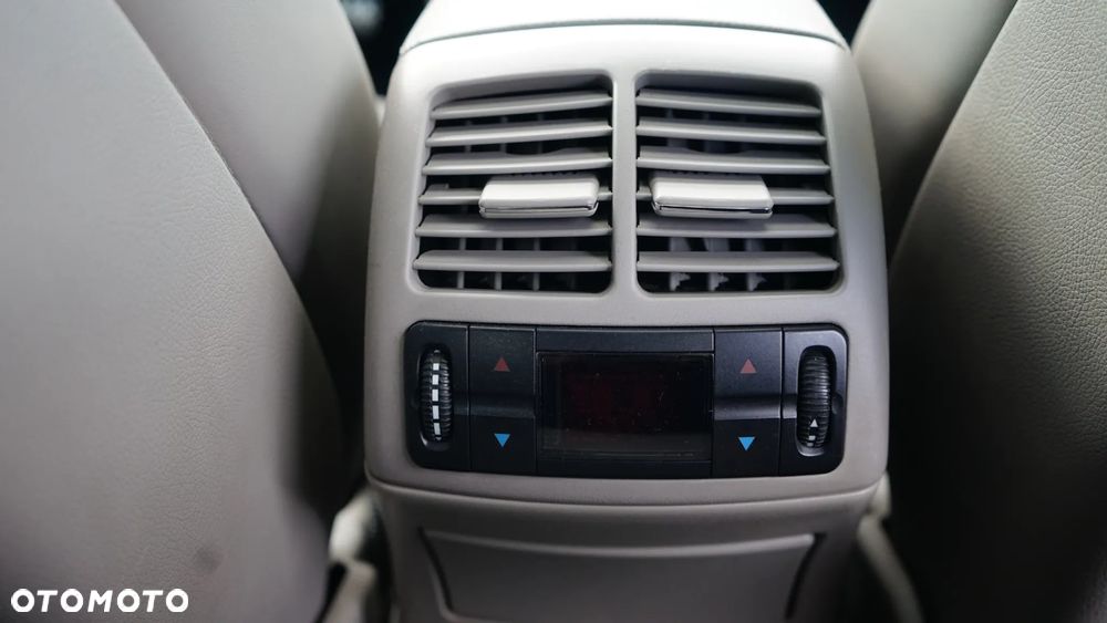 Mercedes-Benz Klasa E ver-63-amg-amg-speedshift-7g--mct - 24