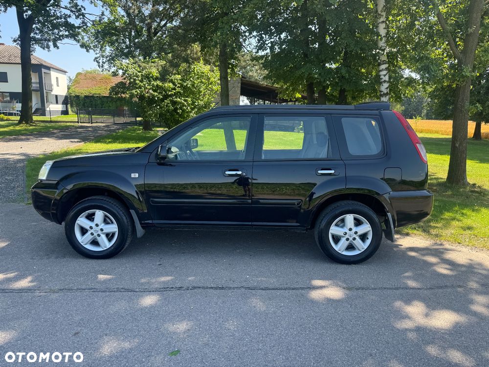 Nissan X-Trail 2.2 dCi 4x4 Sport - 10