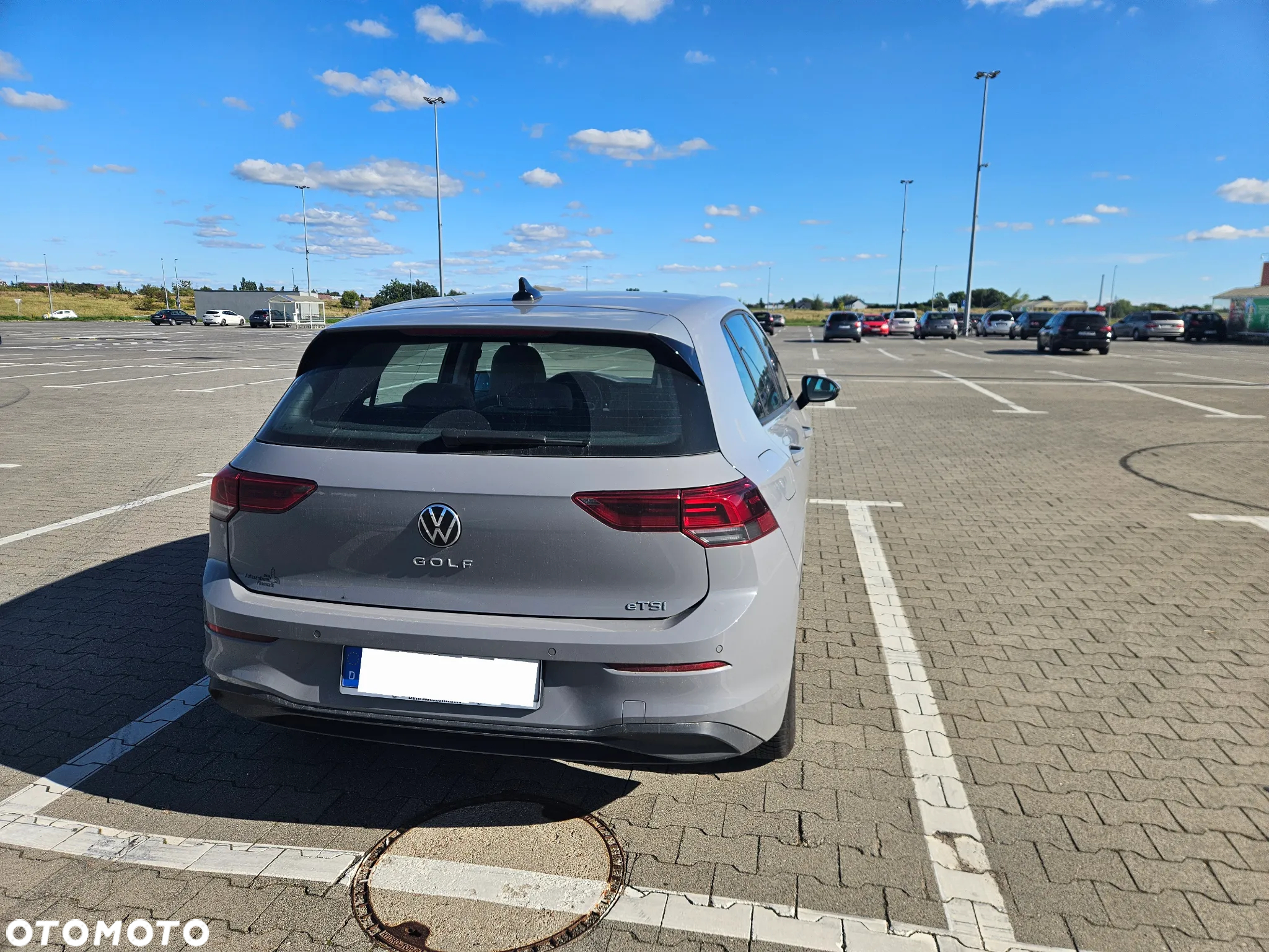 Volkswagen Golf VIII 1.5 eTSI EVO Life DSG - 2