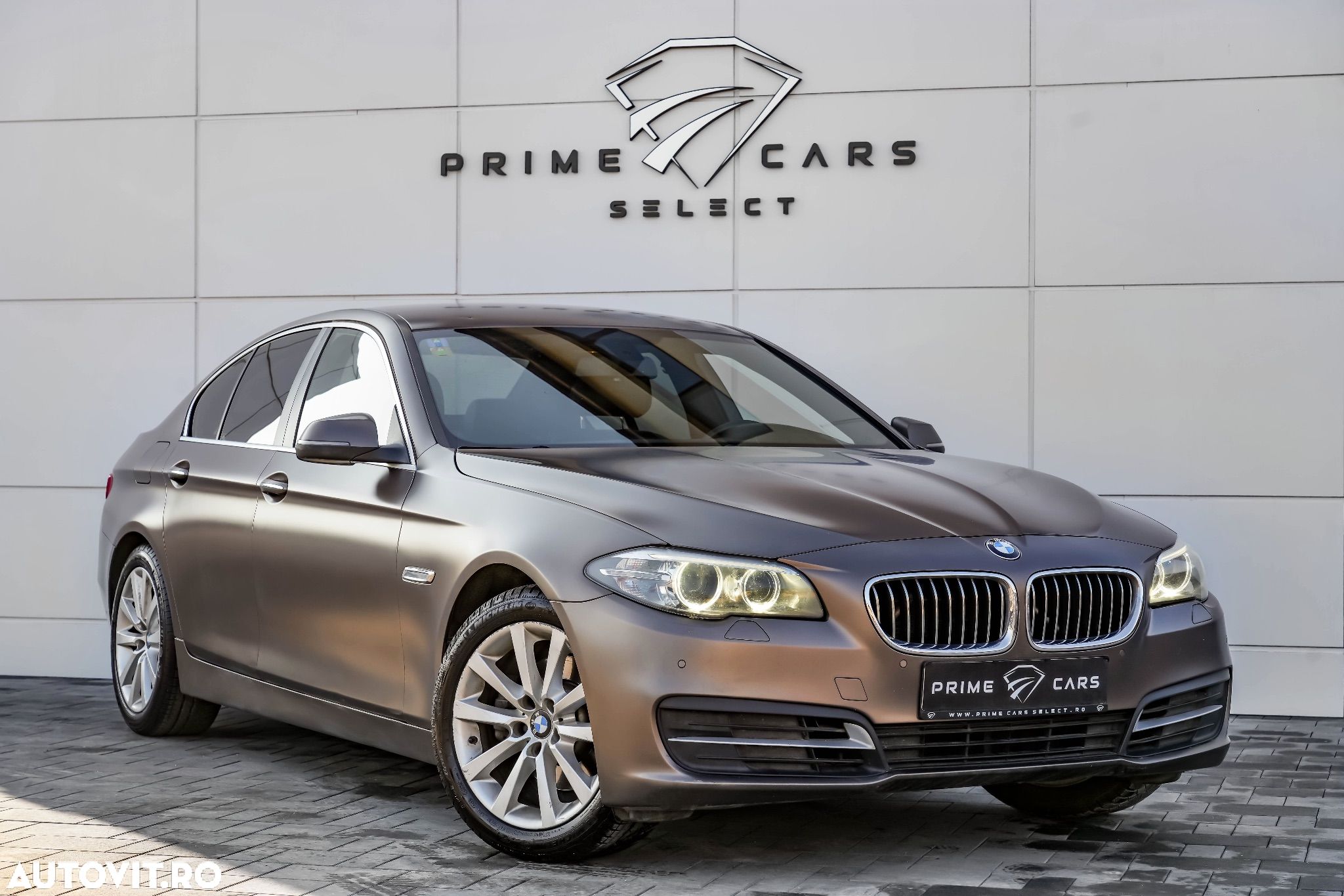 BMW Seria 5 520d Aut. Sport Line - 1