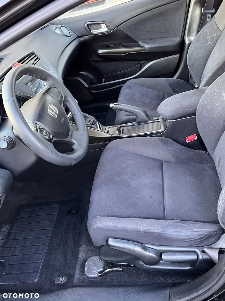 Honda Civic 1.4 i-VTEC Comfort - 17