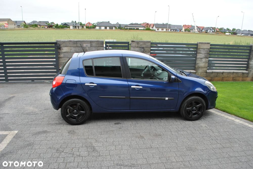 Renault Clio - 14