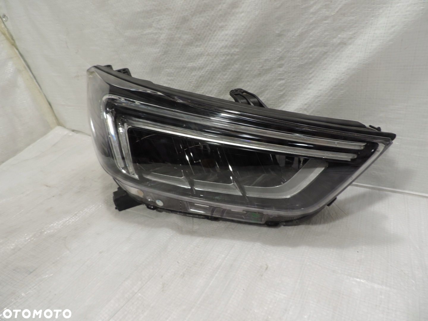 OPEL MOKKA X LAMPA PRAWA PRZÓD FULL LED 42520543 - 2