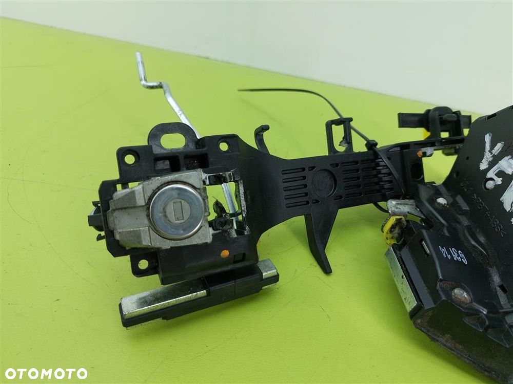 Zamek drzwi przód lewy Toyota Verso 6PIN - 3