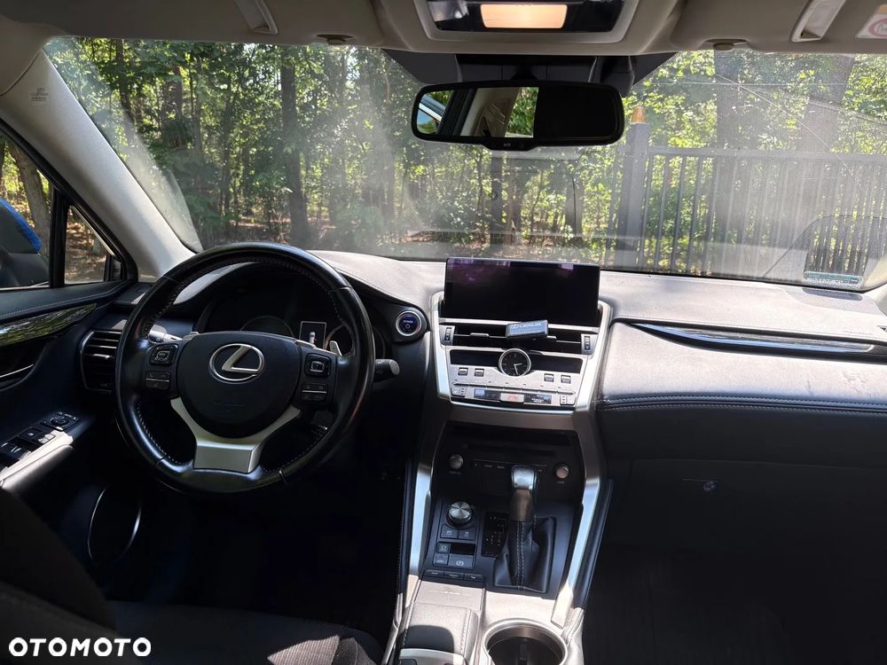Lexus NX 300h Optimum AWD - 6