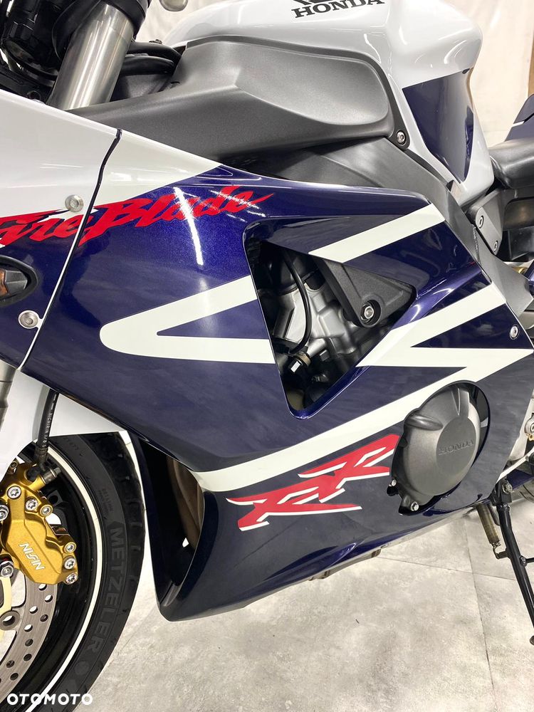 Honda CBR - 8