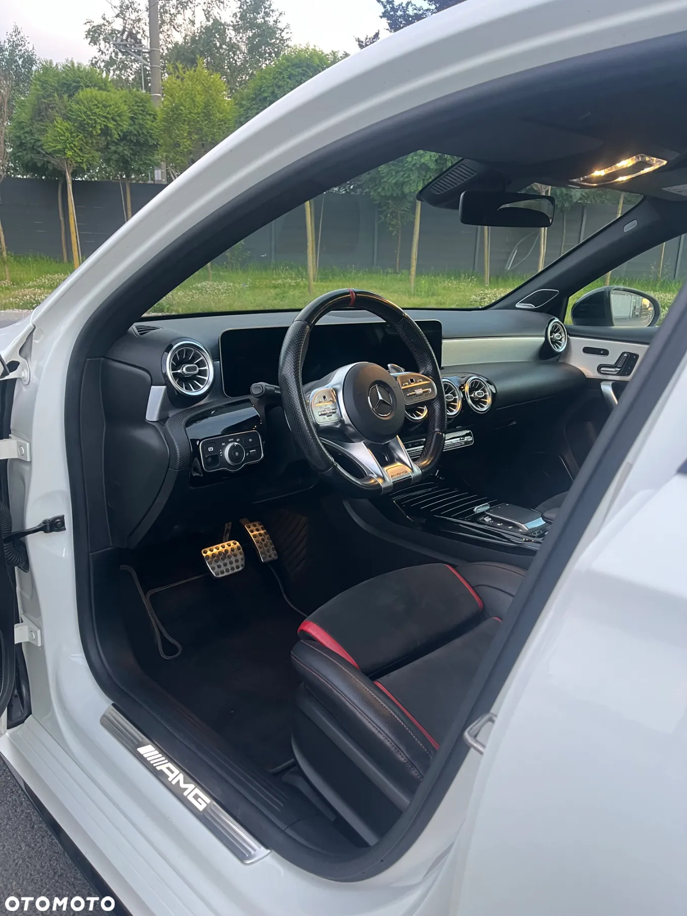 Mercedes-Benz Klasa A 35 AMG 4-Matic 7G-DCT - 30
