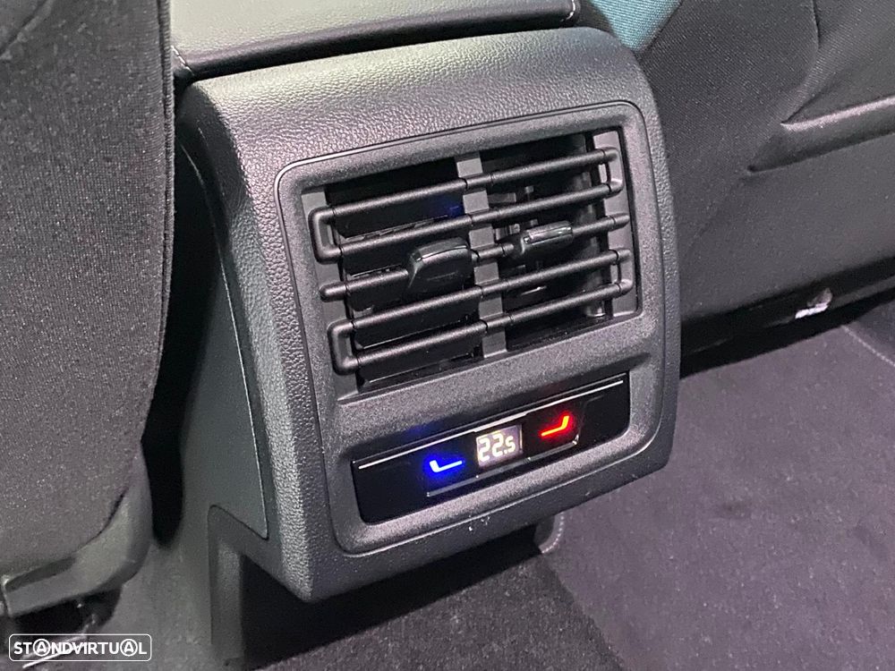 VW Golf 1.5 eTSI Urban DSG - 29