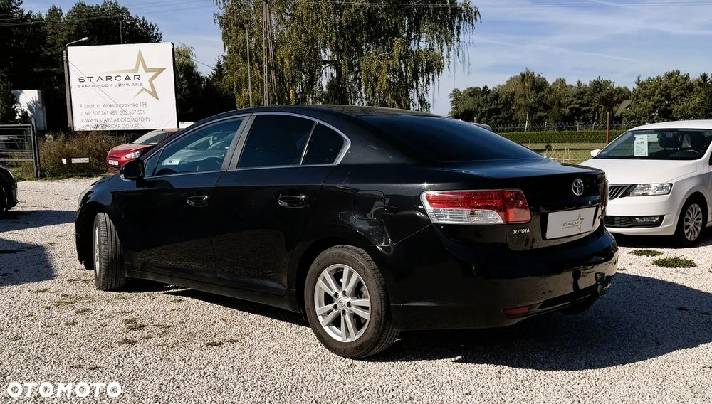 Toyota Avensis 2.0 D-4D Premium - 3
