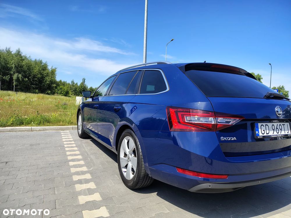 Skoda Superb 2.0 TDI Ambition DSG - 7