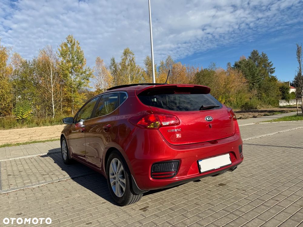 Kia Ceed 1.6 GDI DCT Platinum Edition - 37
