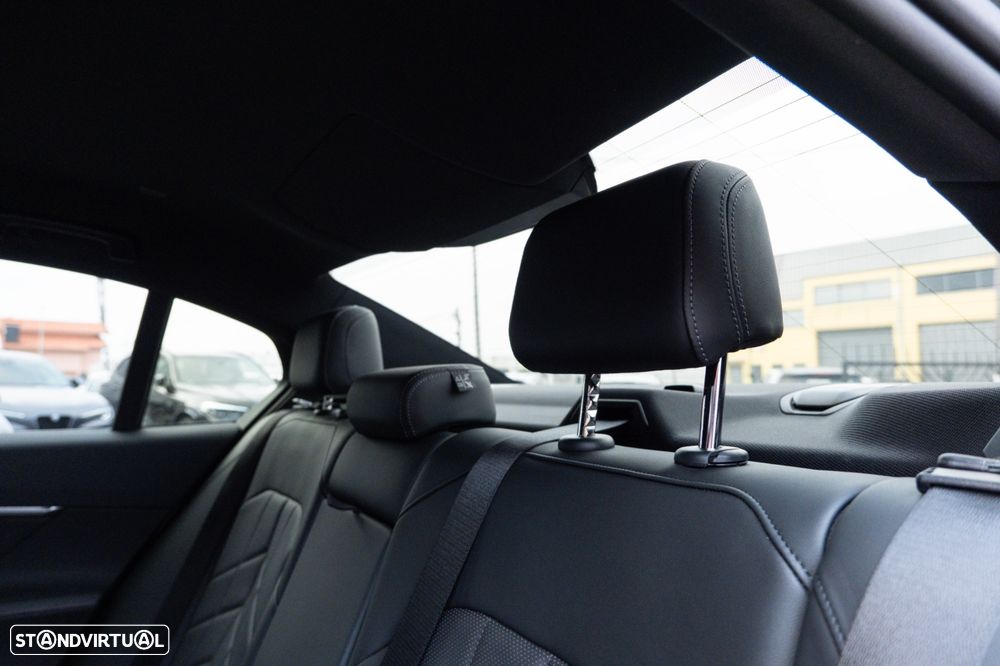 BMW 520 d Pack M Auto - 27
