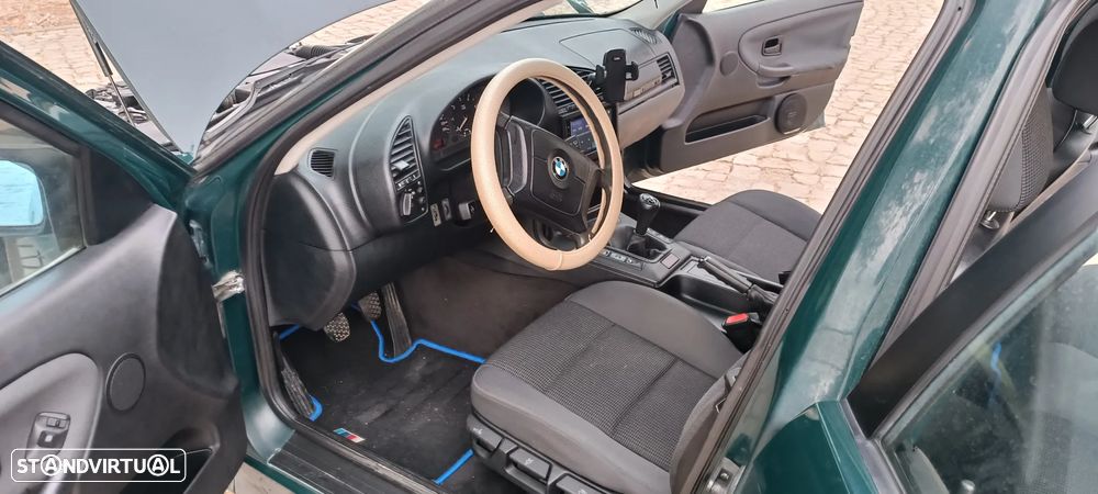 BMW 318 tds - 10