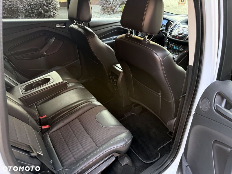 Ford Kuga 2.0 TDCi 2x4 Titanium - 15
