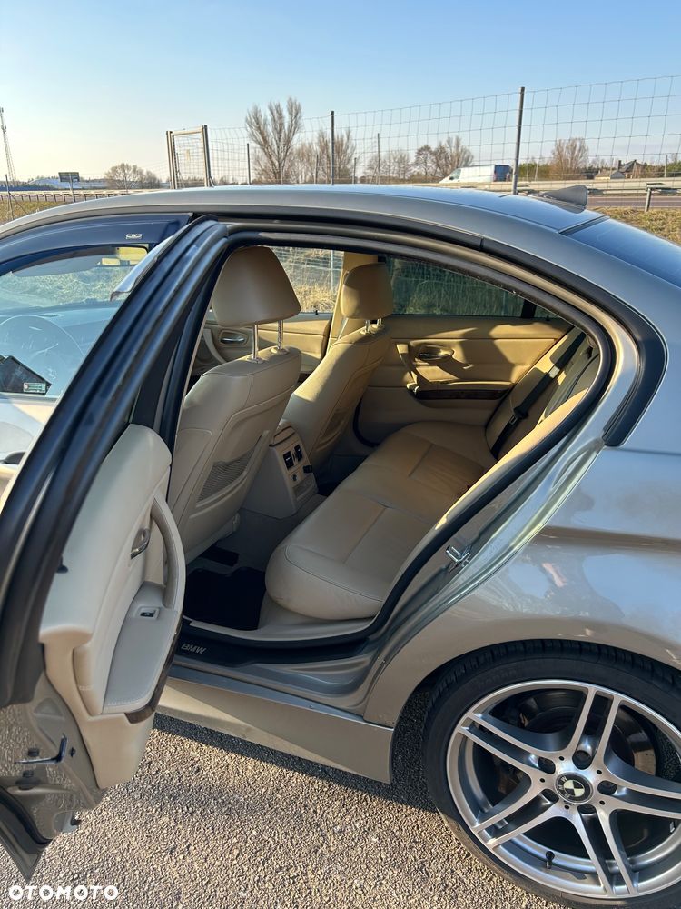 BMW Seria 3 320i Edition Sport - 12
