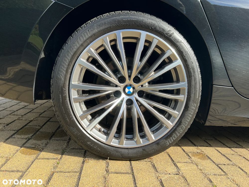 BMW Seria 3 320d xDrive Luxury Line sport - 40