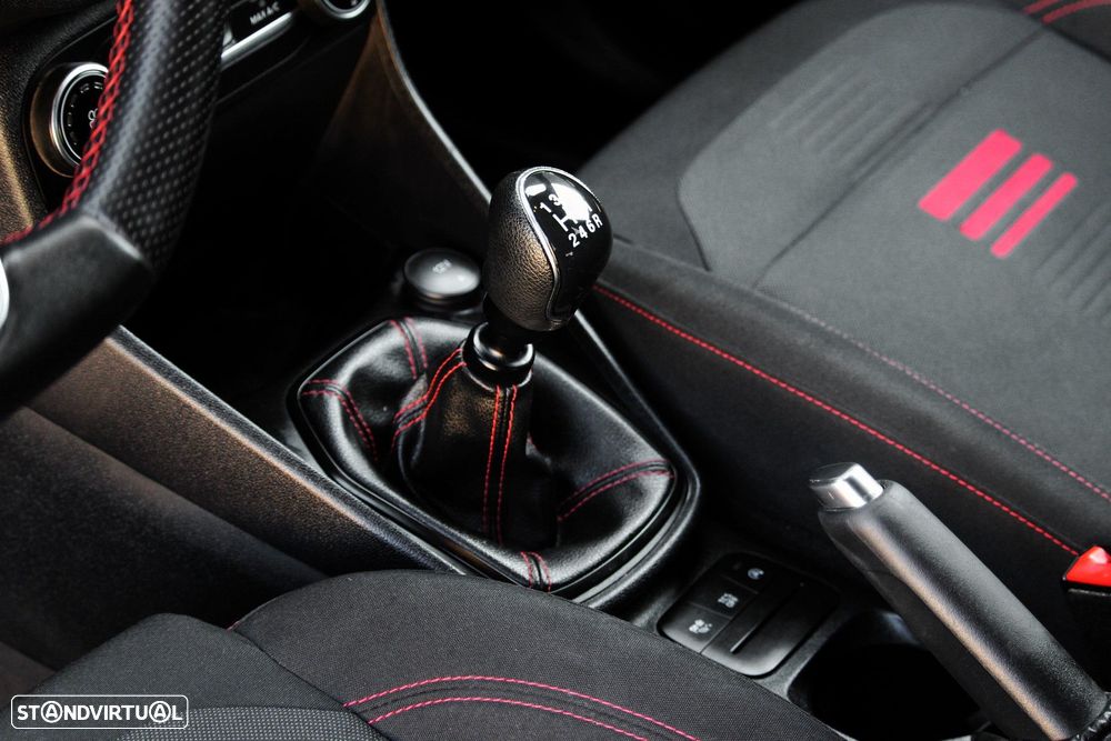 Ford Fiesta 1.0 EcoBoost ST-Line - 12