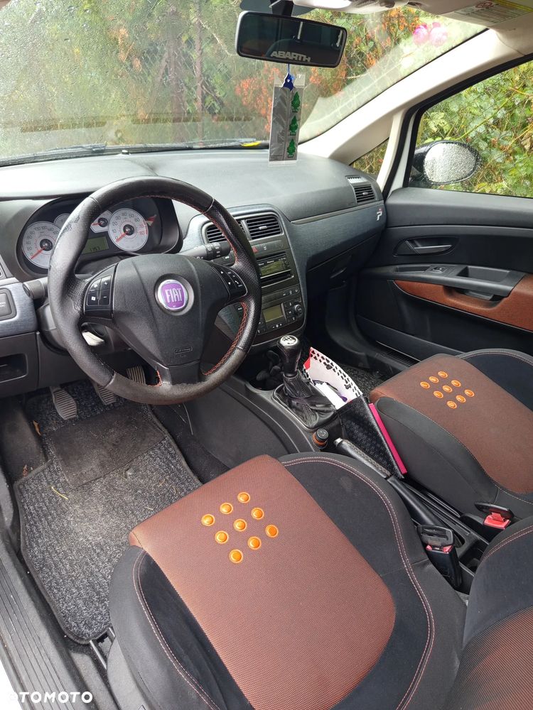 Fiat Grande Punto - 9