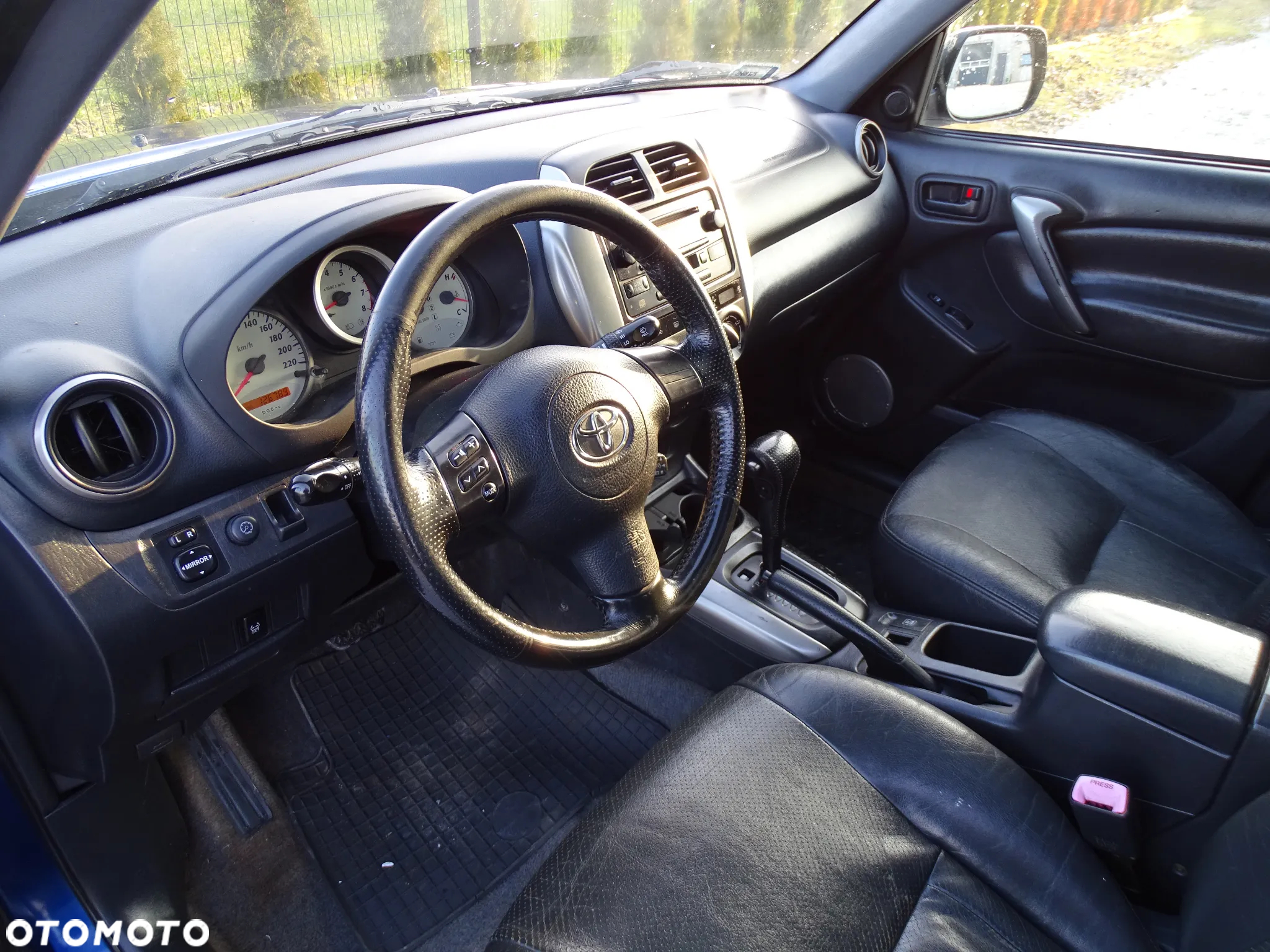 Toyota RAV4 - 20