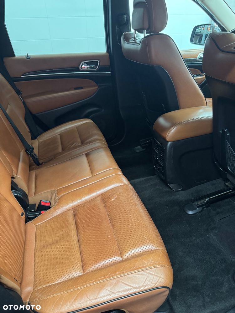 Jeep Grand Cherokee 5.7 V8 HEMI Overland Summit - 16