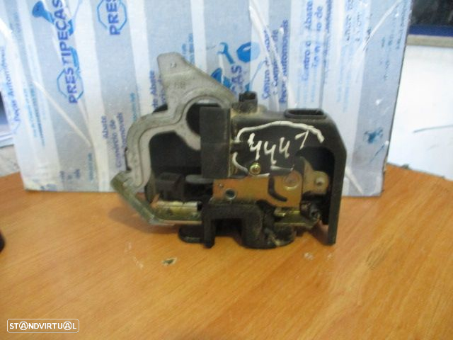 Fecho FEC4441 KIA PICANTO 2004 1.0 61CV 5P CINZA TD MANUAL - 2