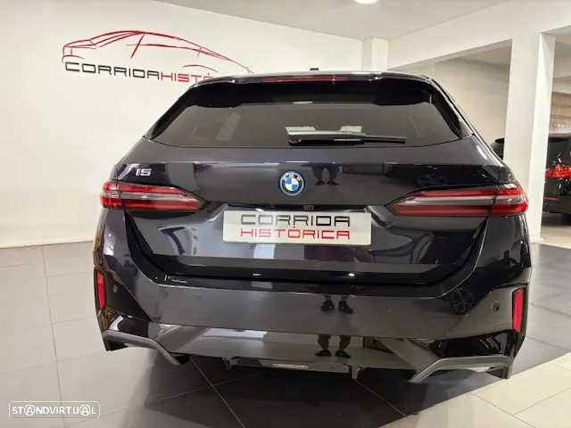 BMW i5 Touring eDrive40 Pack Desportivo M - 12