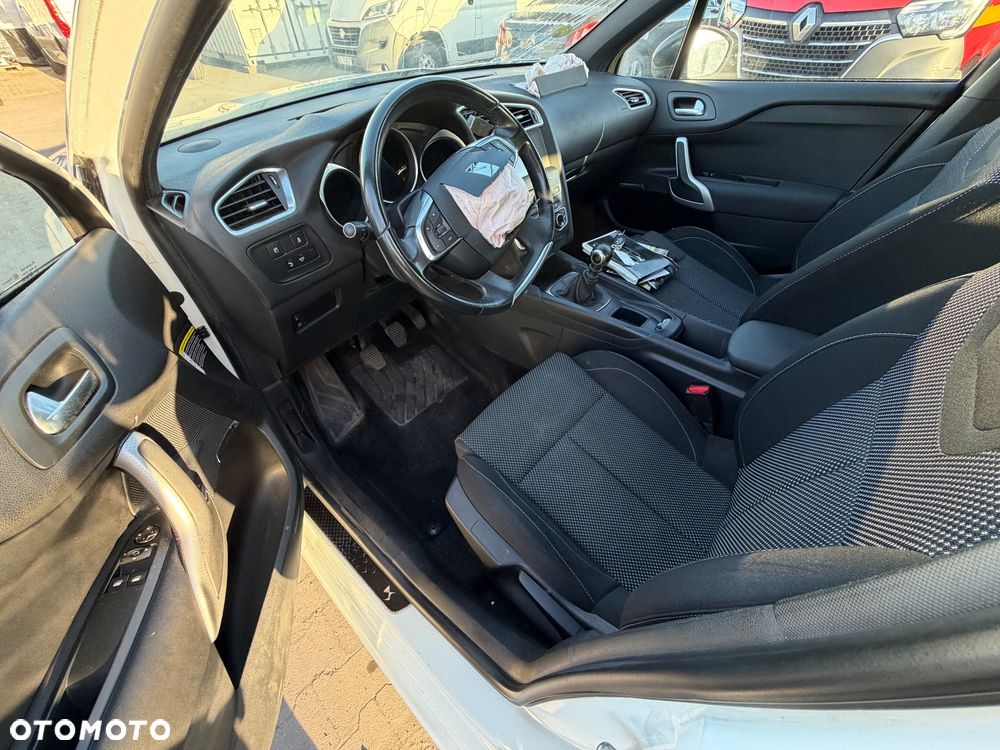 DS Automobiles DS 4 Crossback - 12