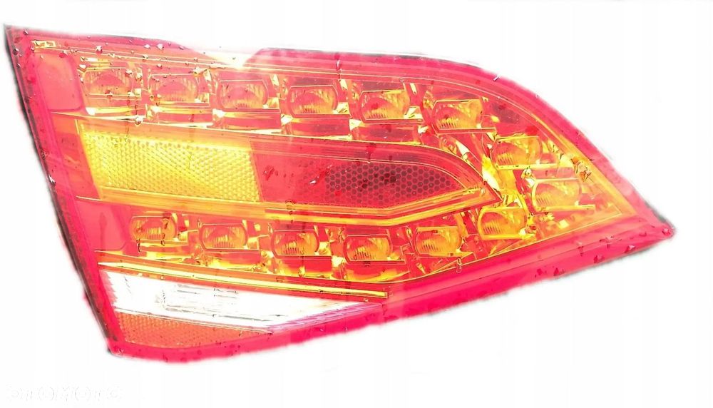 AUDI A4 B8 SEDAN LAMPA W KLAPĘ LEWA TYŁ TYLNA - 1