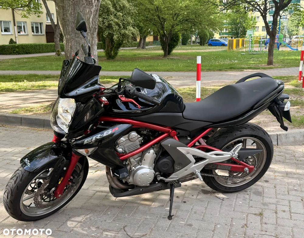 Kawasaki ER - 1