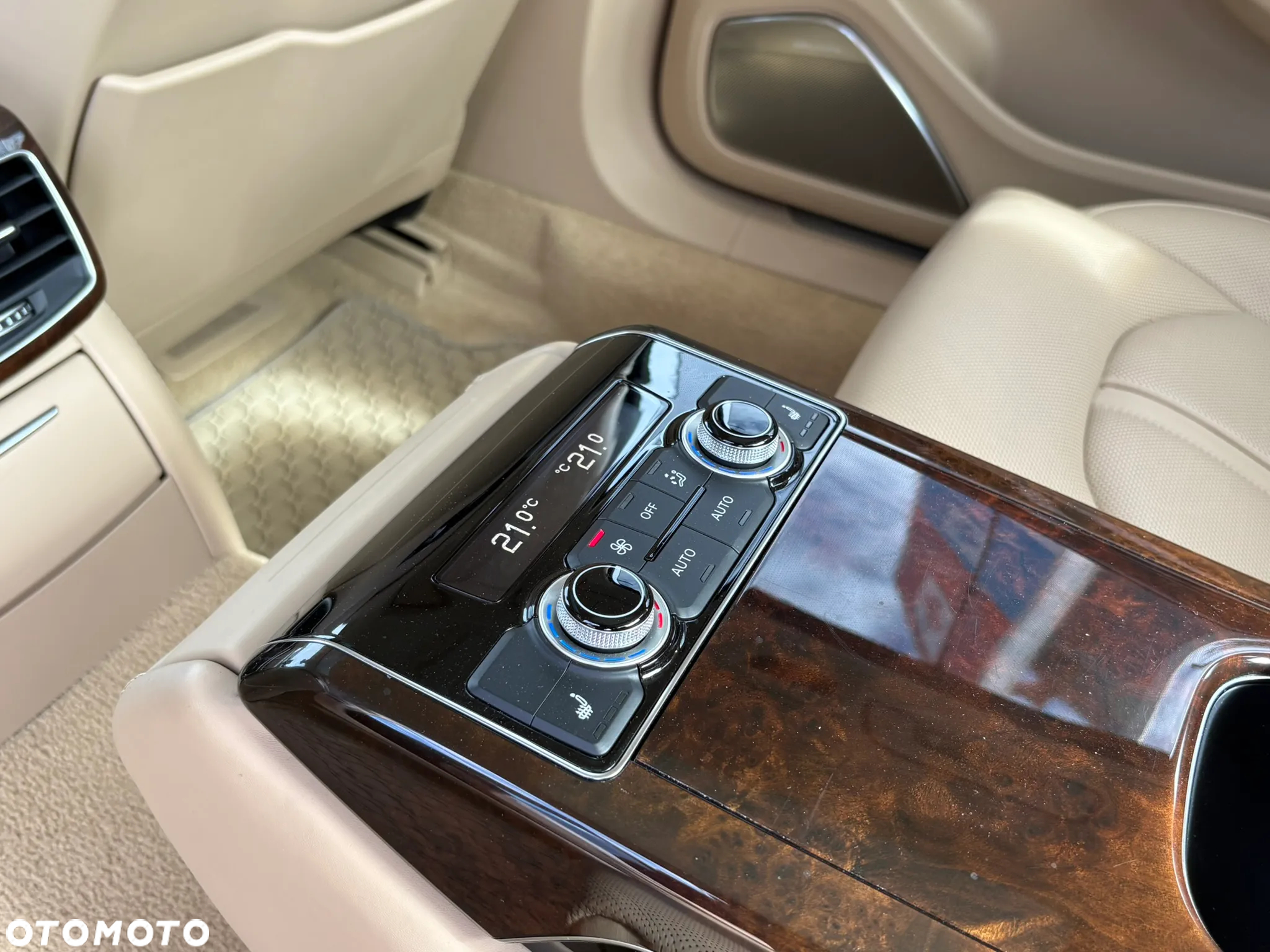 Audi A8 4.0 TFSI L Quattro - 29