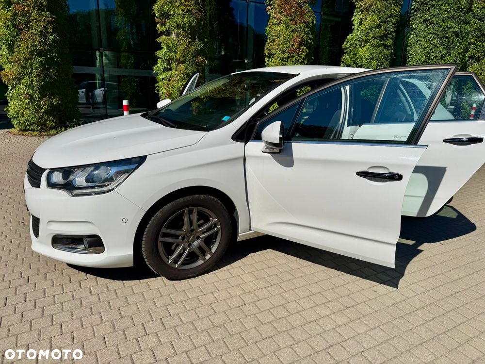 Citroën C4 PureTech 130 Stop&Start SHINE - 6