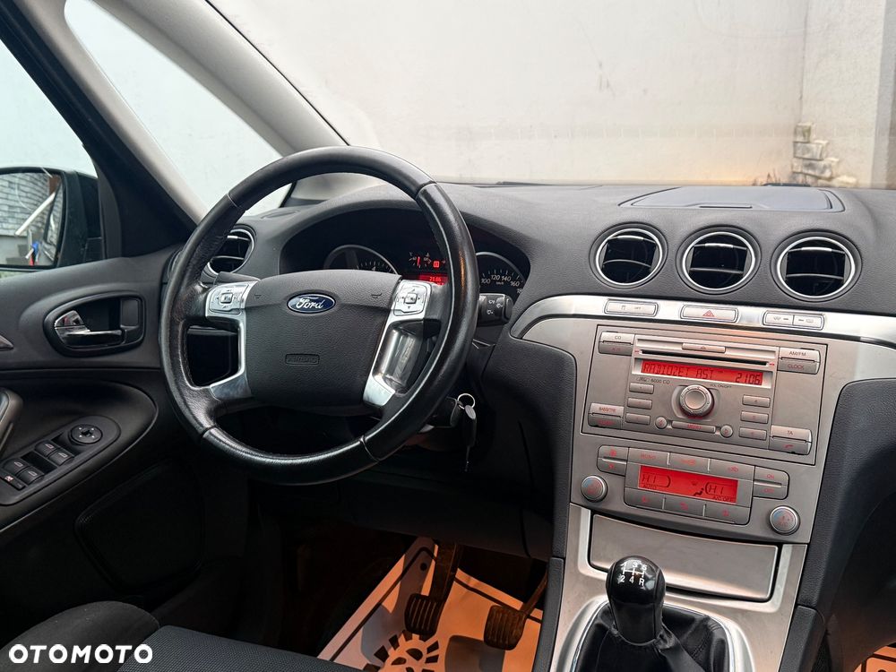 Ford S-Max 2.0 Titanium - 17