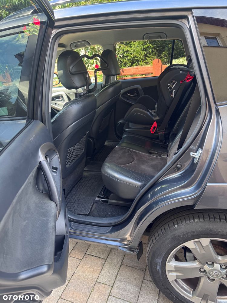Toyota RAV4 2.2 D-CAT Premium - 14