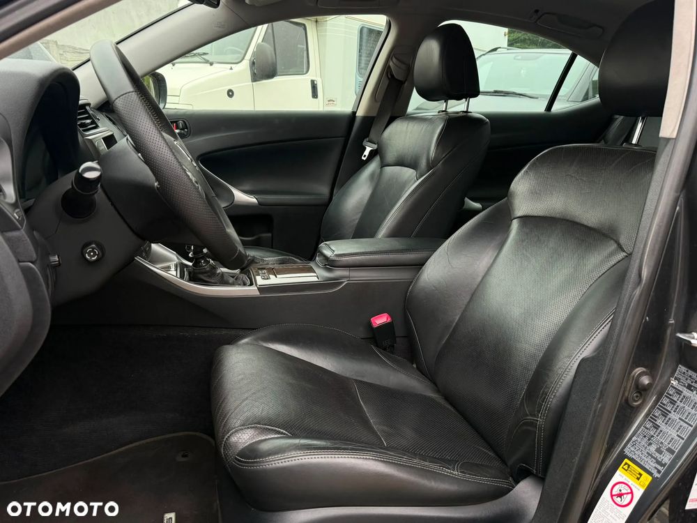 Lexus IS 220 D Comfort - 14