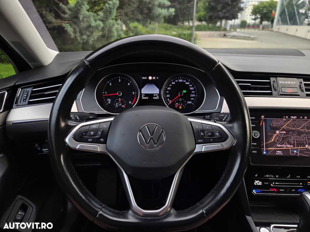 Volkswagen Passat 2.0 TDI SCR DSG Elegance - 18