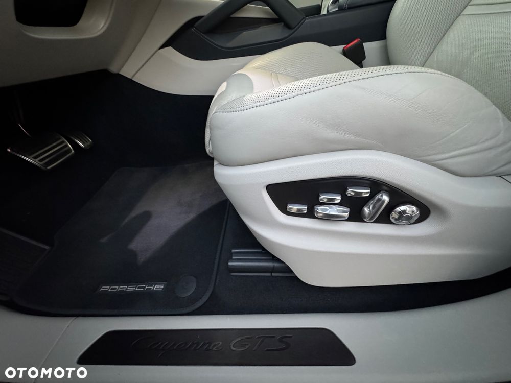 Porsche Cayenne GTS Tiptronic S - 26