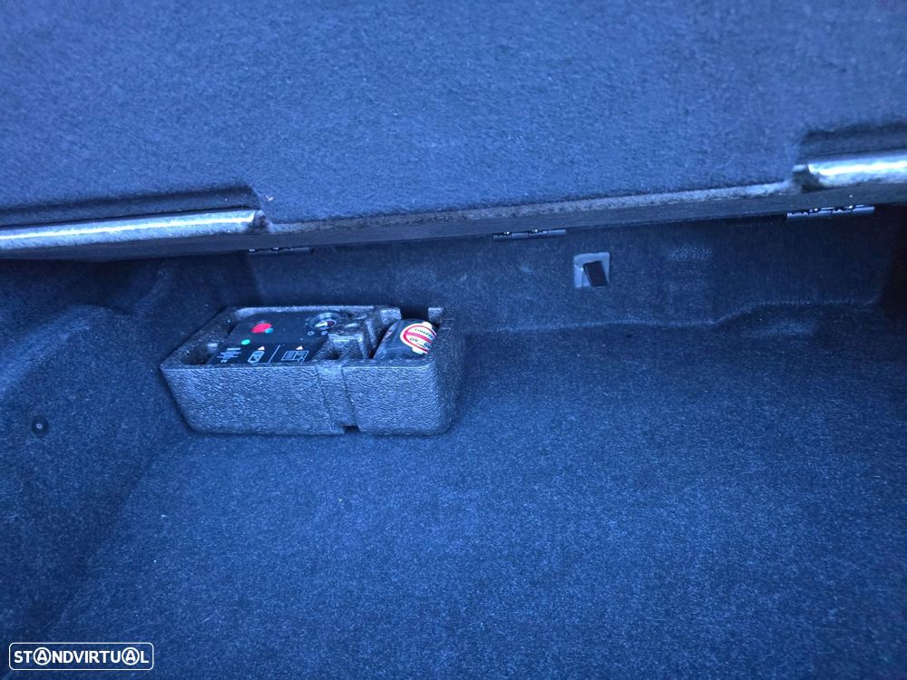 BMW X1 16 d sDrive Auto Line Sport - 24