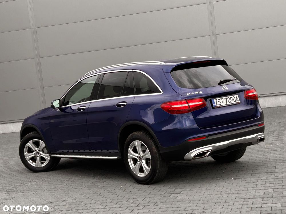 Mercedes-Benz GLC 300 4-Matic - 4