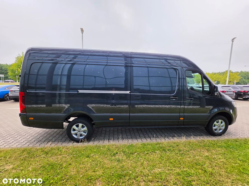 Mercedes-Benz Sprinter 319 CDI Furgon PRO długi 4325 mm L3H2 - 14