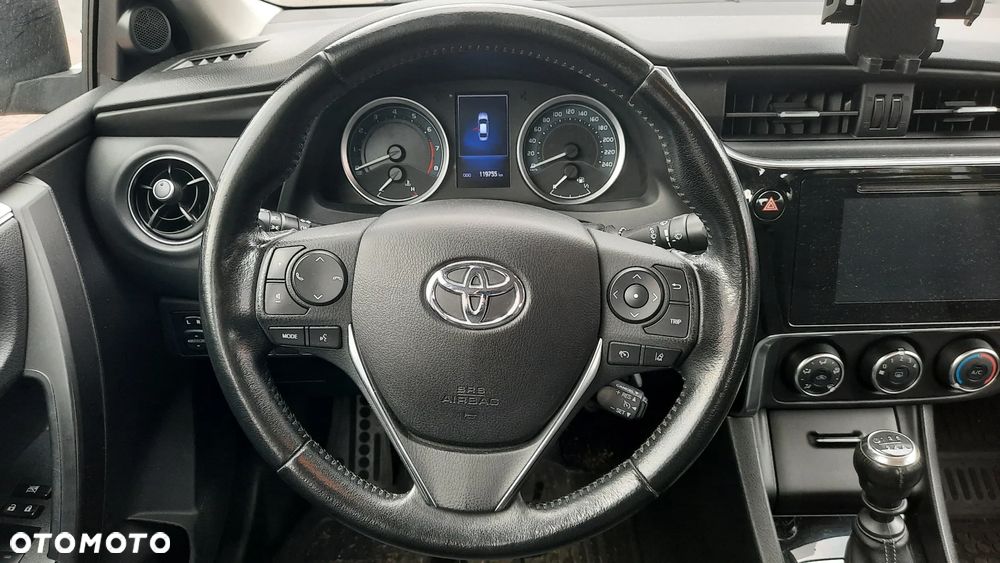 Toyota Corolla 1.6 Classic Plus - 14