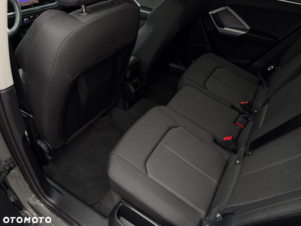 Audi Q3 35 TFSI Advanced S tronic - 16