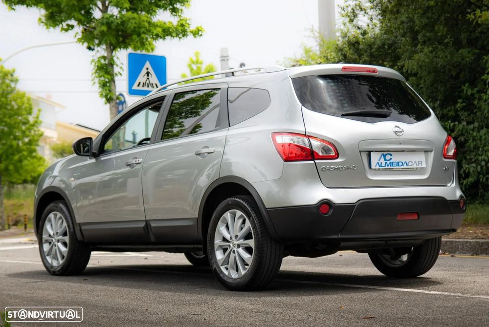 Nissan Qashqai +2 - 29
