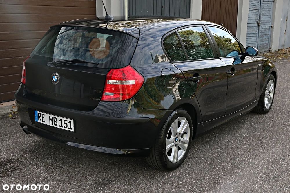 BMW Seria 1 116i - 22