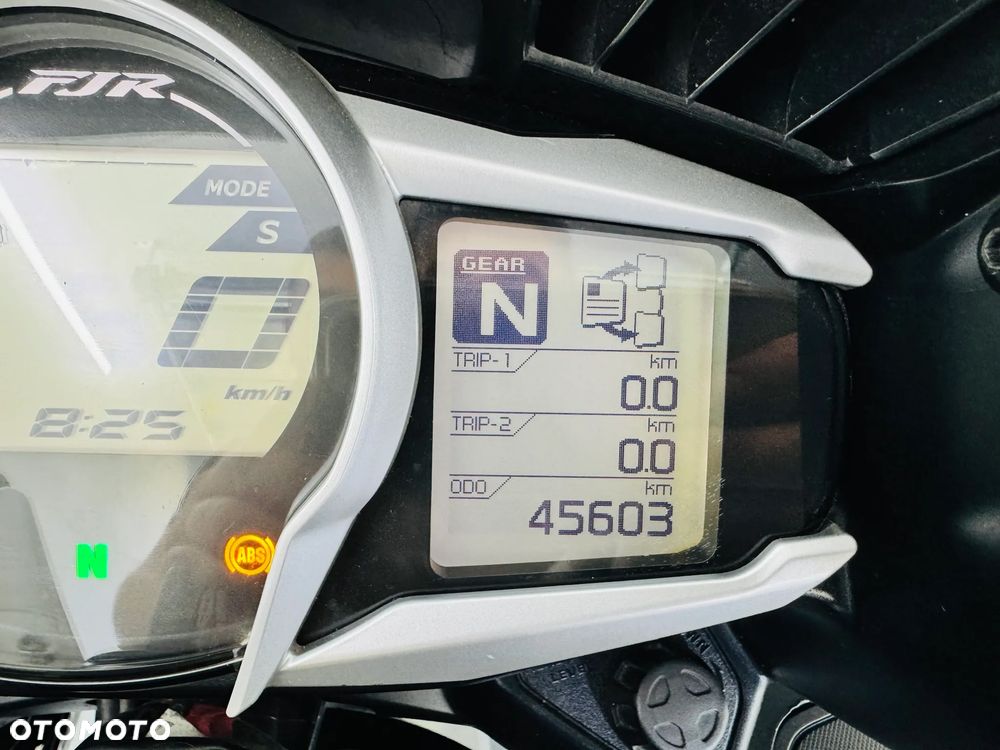Yamaha FJR - 11