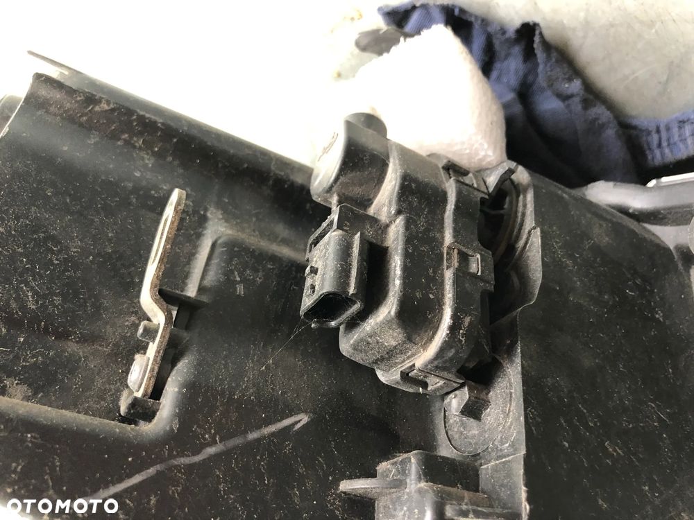 LA-36 . Lampa Lewy Przód 81150-02K30 Toyota Auris II 2015R 90070908 (2015-2018) - Gwarancja Wysyłka - 12