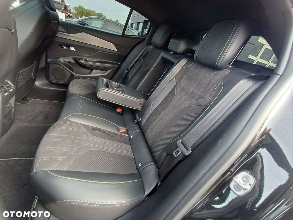 Peugeot 408 - 29